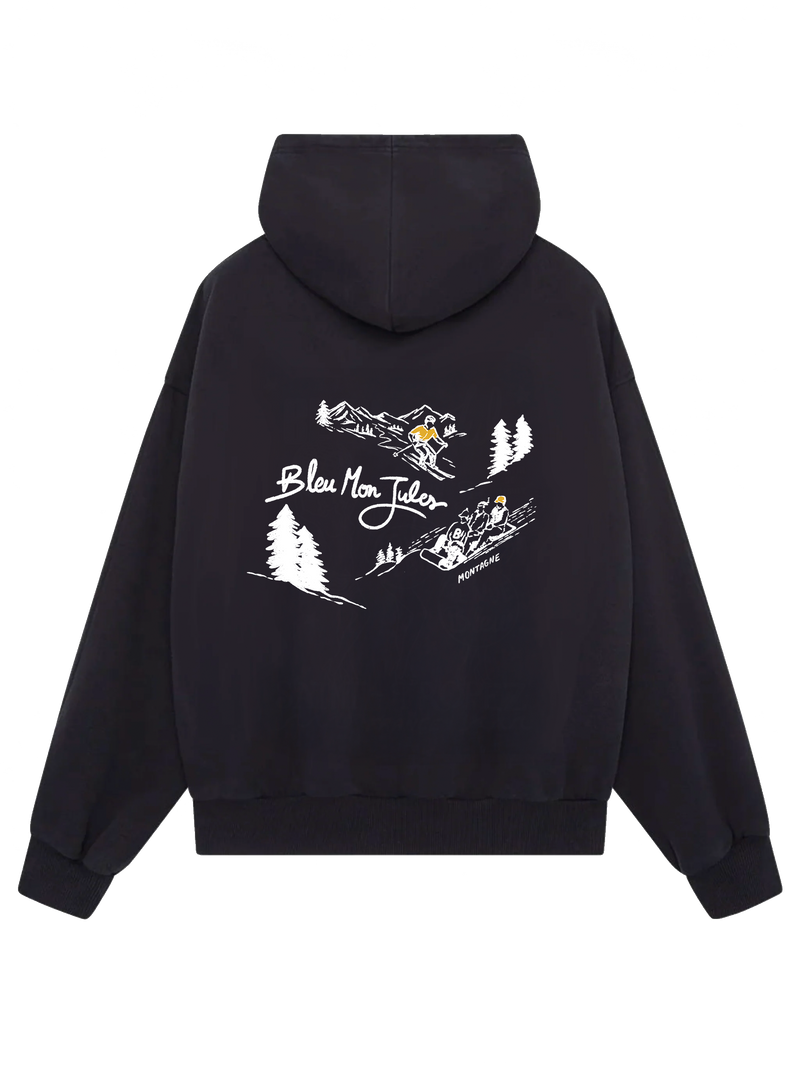 Sweat à capuche Mont Bleu Bleu mon Jules, vue dos, illustration montagne et ski rétro, collection hiver 2025-2026.